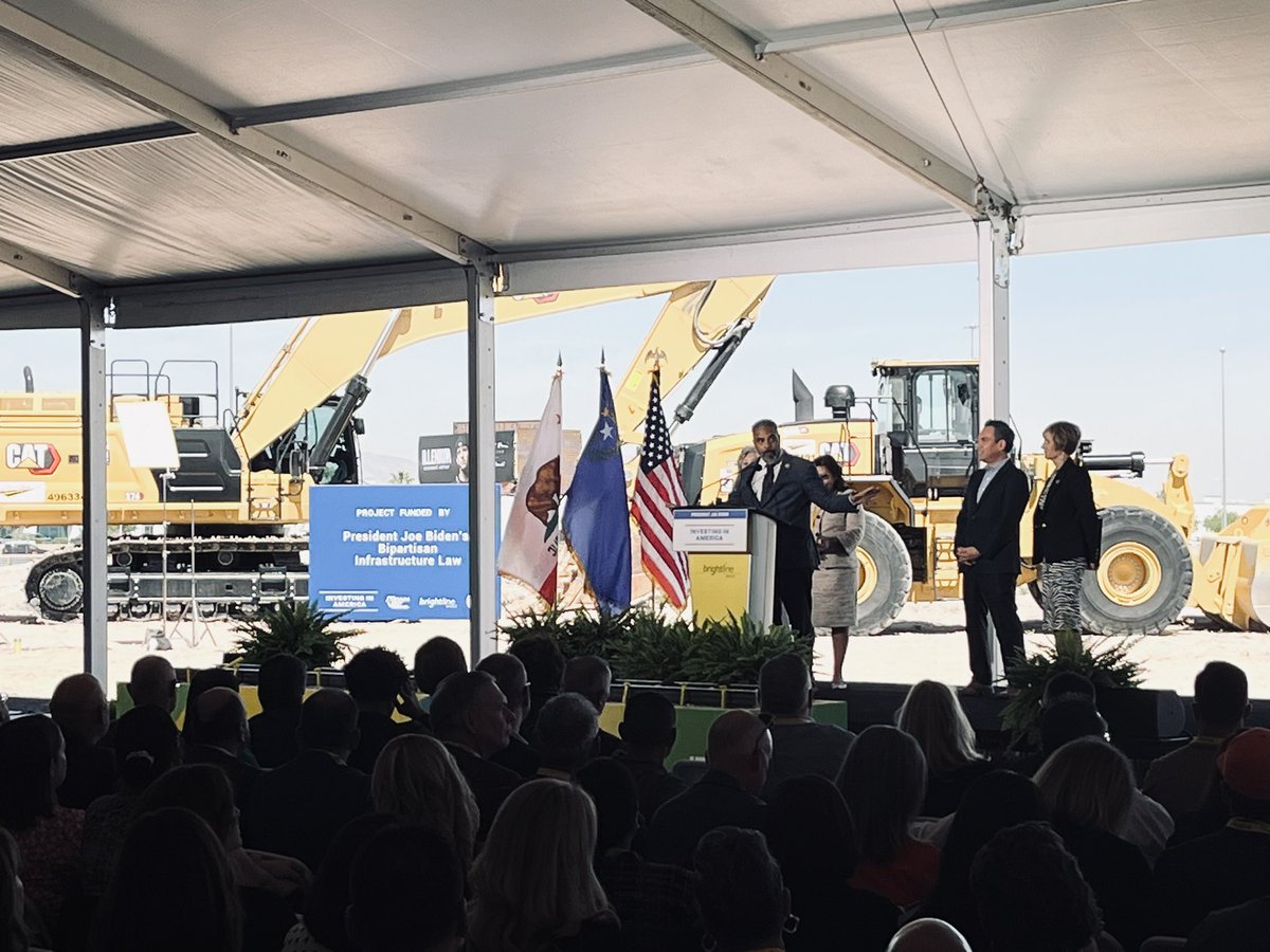 This morning, I’m proud to join everyone in celebrating the groundbreaking for @GoBrightline West #highspeedrail. This project will be transformative in so many ways for our region, creating jobs and boosting our tourism & economy.