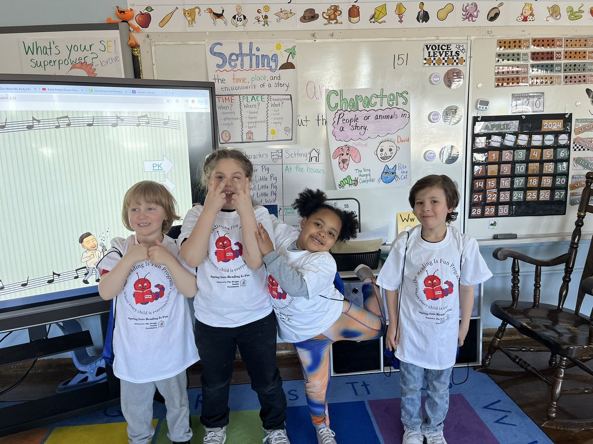 Loving our reading is fun bags, books and shirts🐛📚💙  
#readingisfun #choosekind