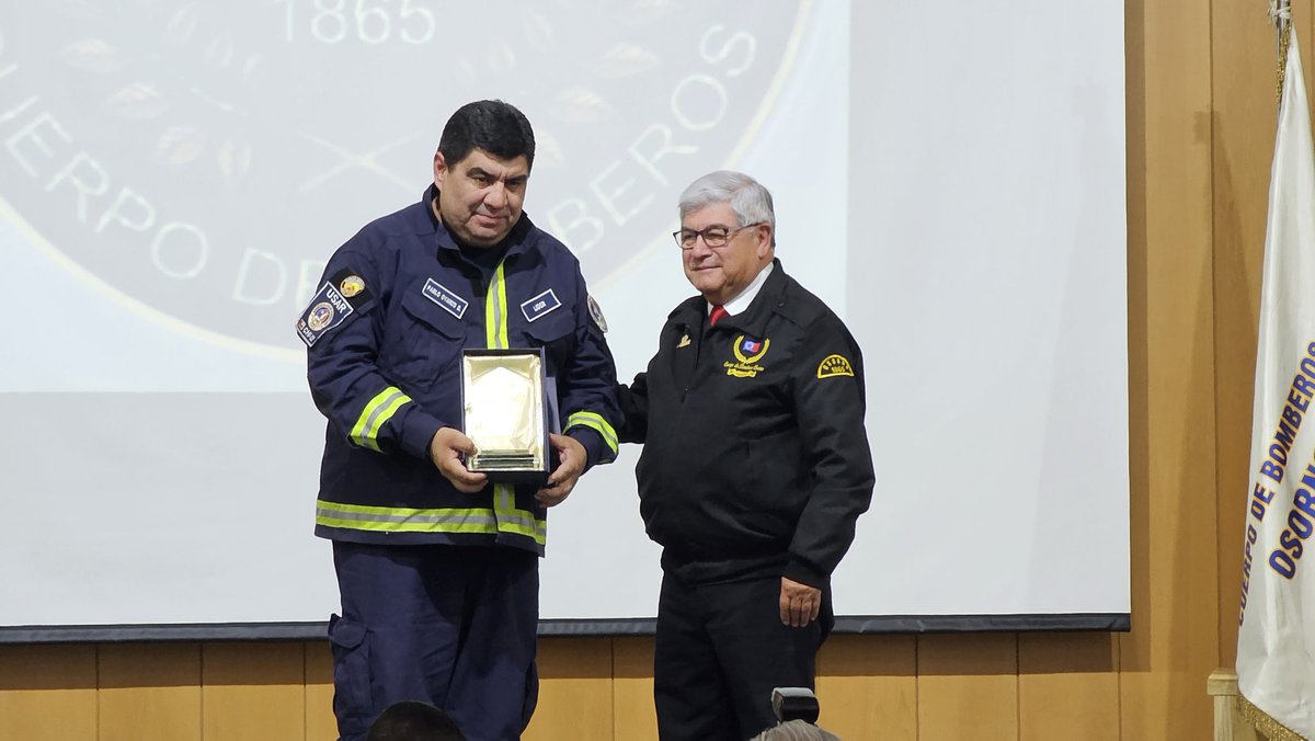 BomberosdeChile tweet picture