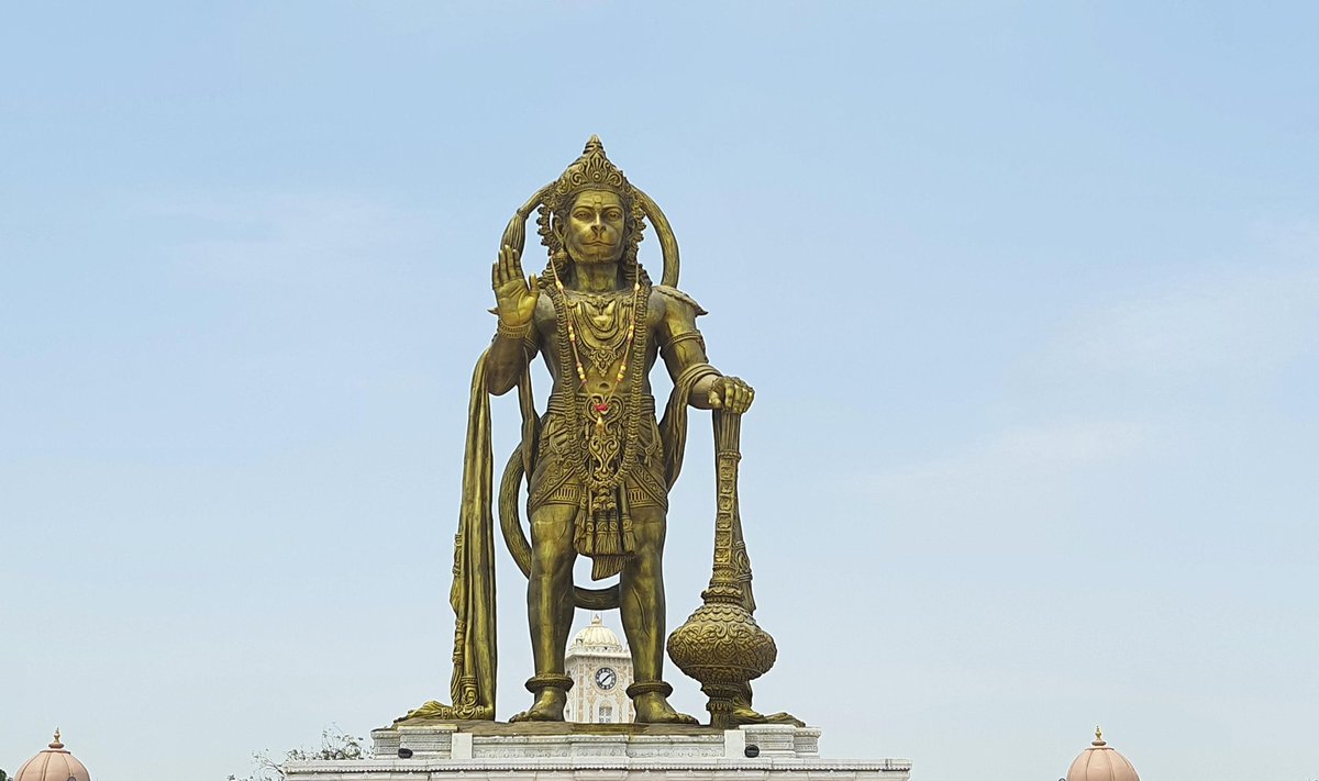 #HanumanJayanti Greetings.  May Mahabali protects us all .🚩🧡🙏🏻

Jsi Bajrangbali !