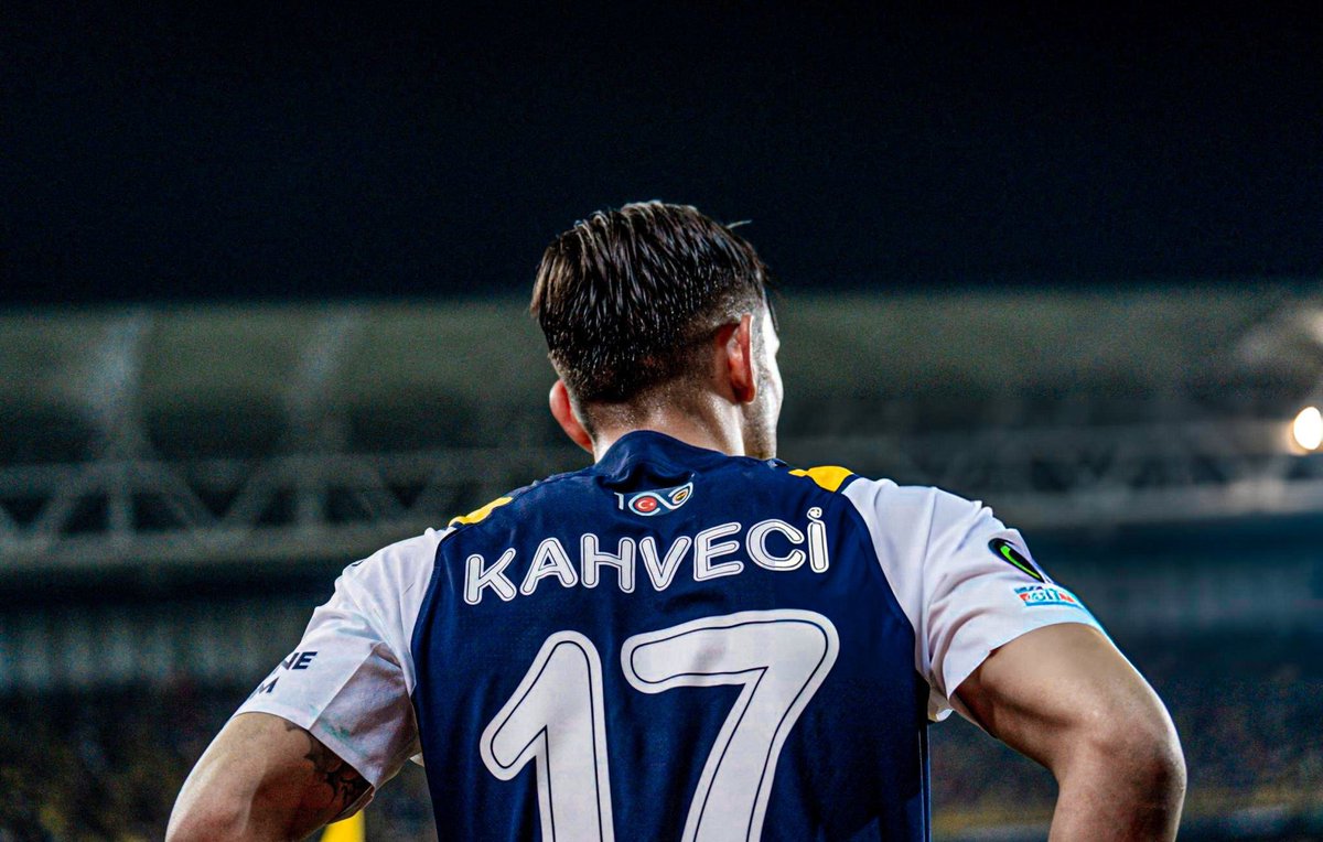 İrfan Can Kahveci 🔥 43 maç 17 gol 11 asist Kariyer sezonu.