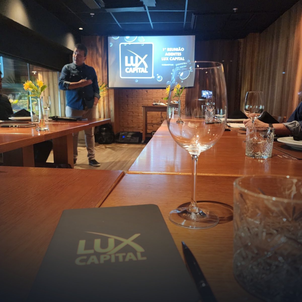 El Encuentro de Agentes de Lux Capital fue un verdadero hito, donde discutimos las últimas tendencias en tecnología e inversiones privadas. Mantente atento a más noticias emocionantes y oportunidades que están por venir. lux.capital #LuxCapital #Inversiones