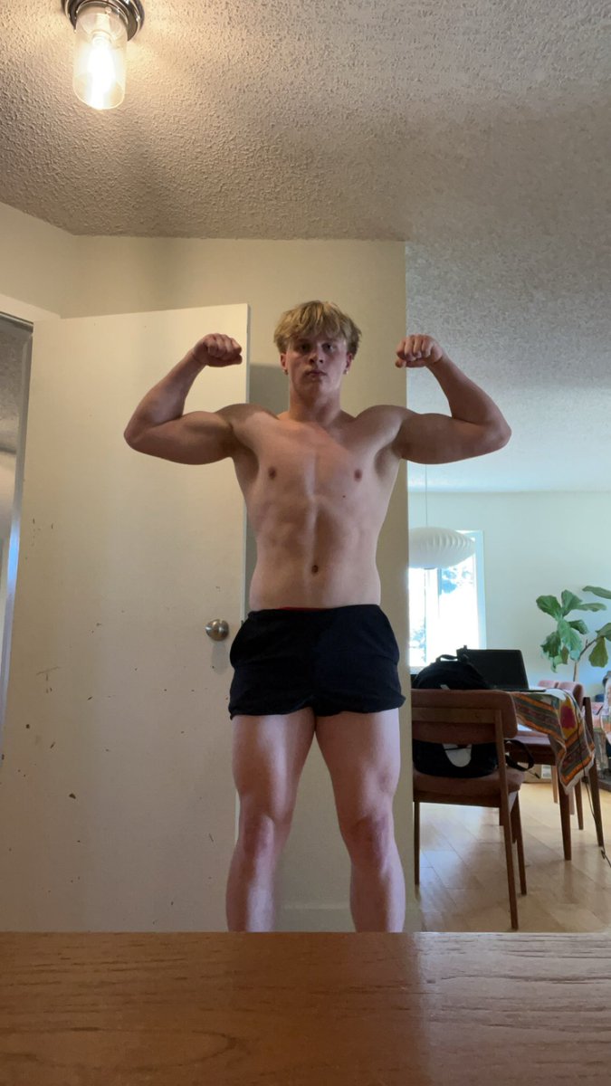 EDraudson's tweet image. Offseason physique update!!
+10lbs lean muscle 
6ft 198lbs 
Ready for @Dinos_Football spring camp
@Coach_Sheahan @KuntryKane205  @bendanger2644