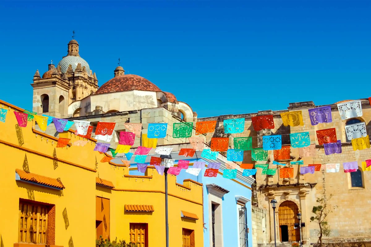 DataDDHH's tweet image. Oaxaca es tan hermoso y MORENA quiere destruirlo y hacerlo más corrupto con un candidato al SENADO que tiene fuertes vínculos con el huachicoleo

¿No que eran diferentes?

#NinoHuachicol