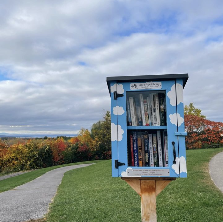 Happy #EarthDay!🌍 Let's celebrate by connecting with nature & our communities through books. Whether you're sharing seeds in a #LittleFreeLibrary, exchanging nature-themed books, or simply enjoying a good read outdoors, we hope you find joy & inspiration in the world around us.