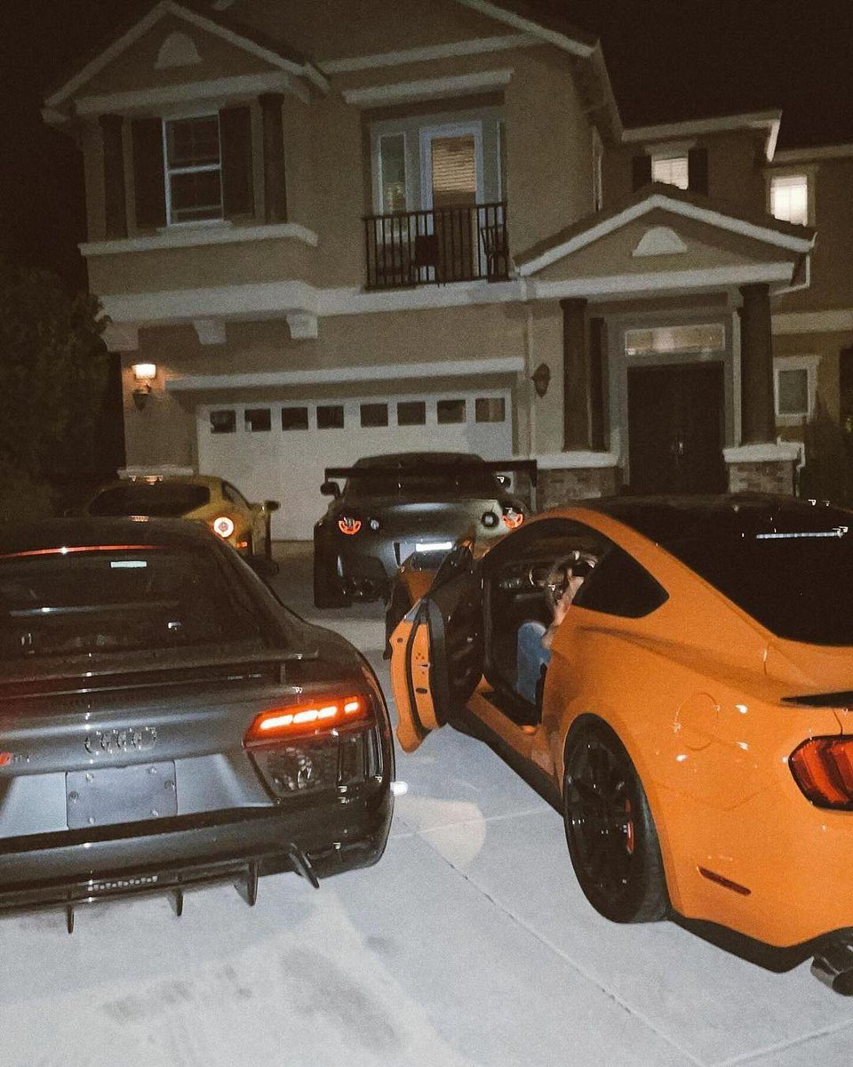 VINTAGE (@carsighting) on Twitter photo 