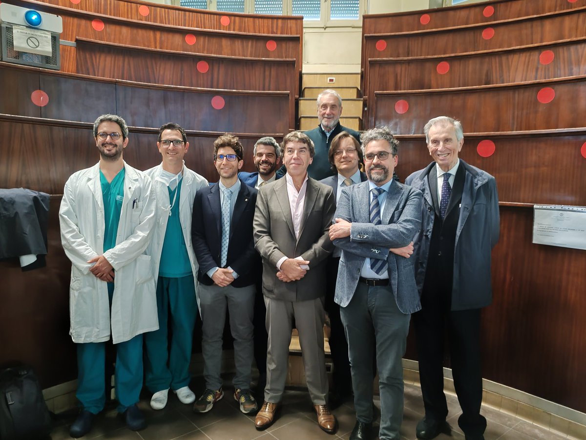 Day one with Prof. Jean De La Rosette has gone ✅ Such inspiring talks on BPH minimally invasive treatments 🤩👌 This is our team at @UroMolinette lead by Prof. @paolo_gontero @p_deste @frasor86 @GMarra_MD @Mat_Sibona @ marcoOderda @SIU_urology @cittasalute_to @unito