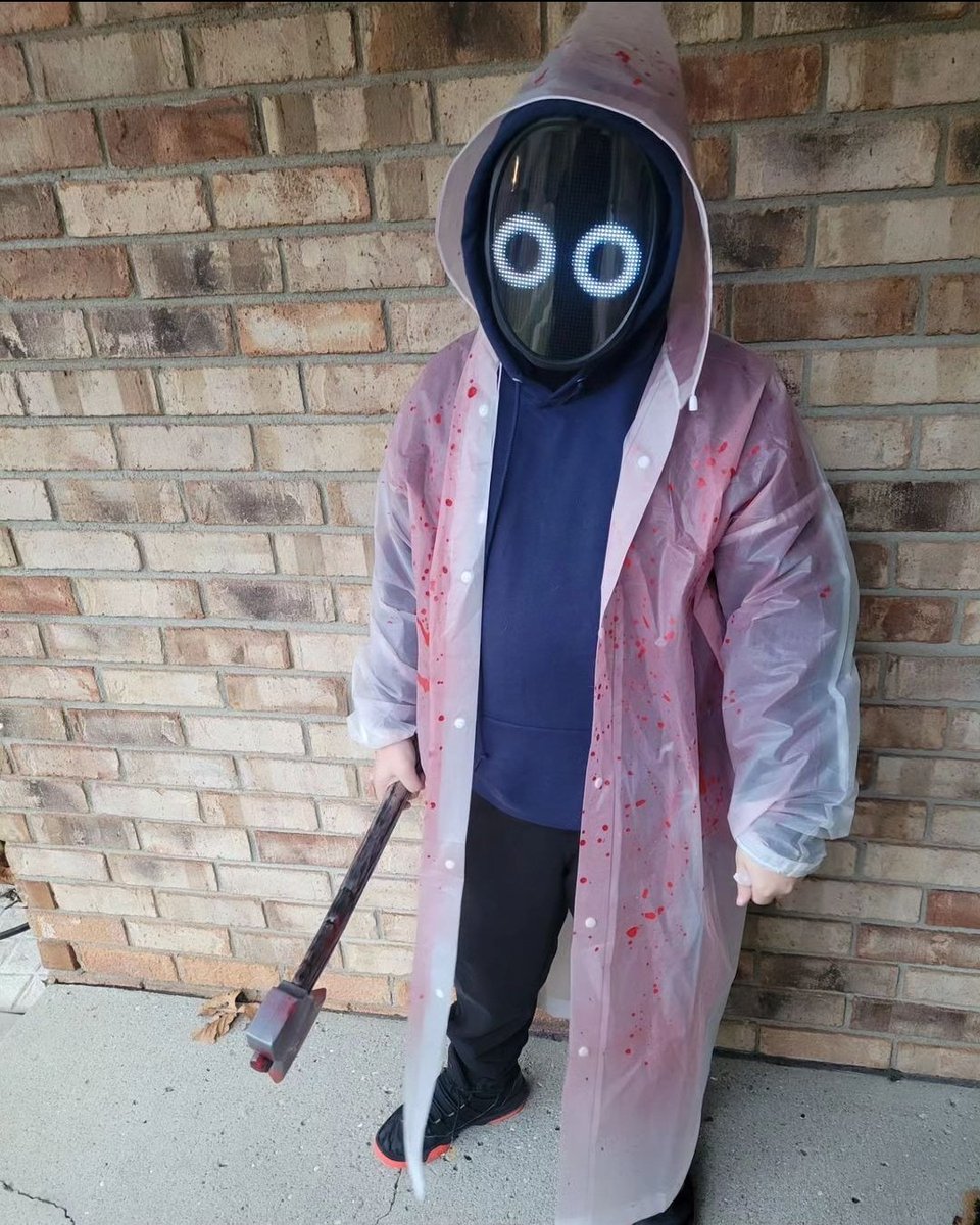 PoisonxMegz's tweet photo. This kid is super excited for the @boywithukes show in Indy tonight and I'm super excited to take him to it. https://t.co/Eh29D7uyLc