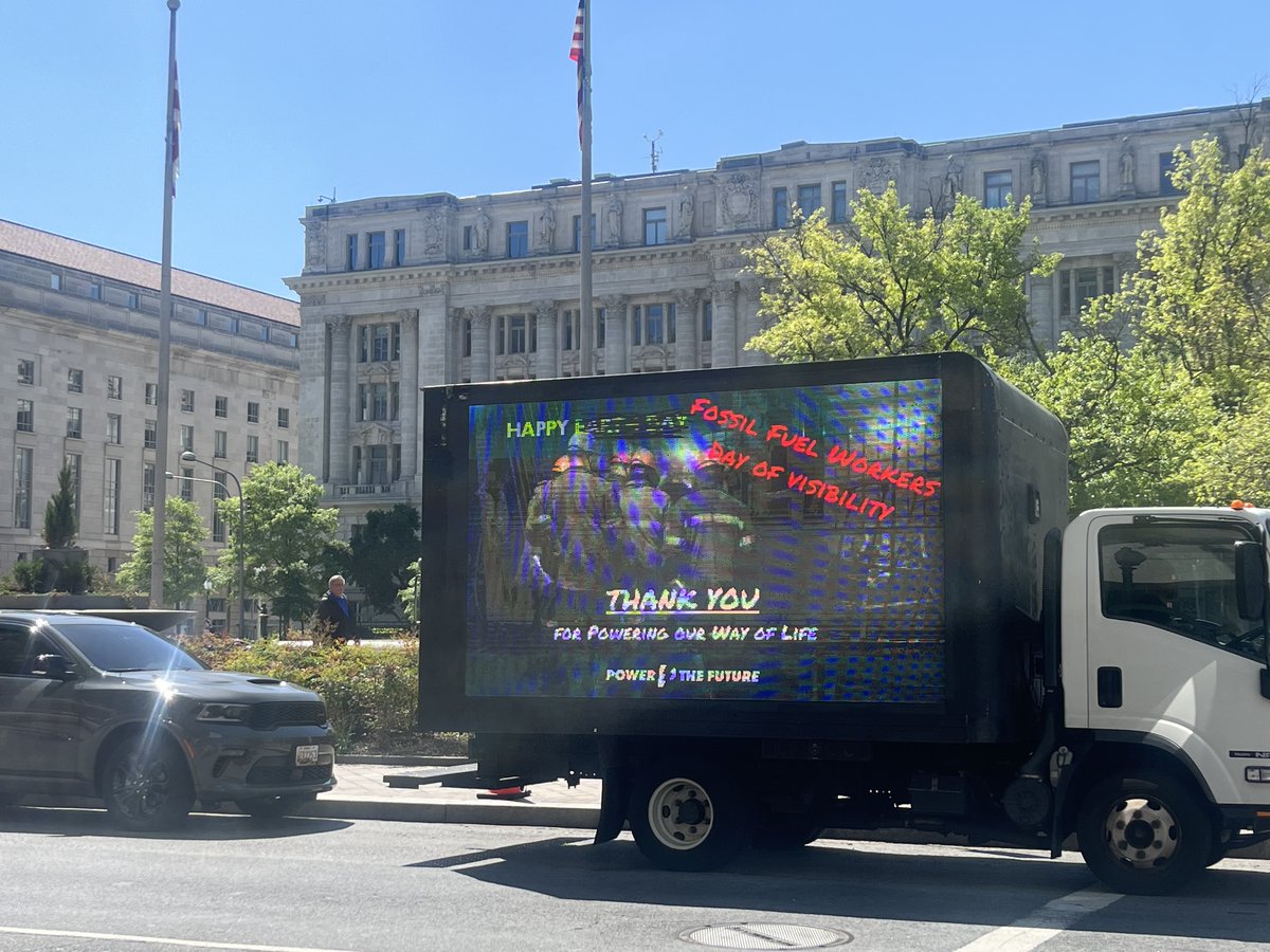 We've been out in the field today celebrating America's backbone, the fossil fuel workers who help keep the lights on. You may have seen our message driving around downtown DC: powerthefuture.com/american-fossi…