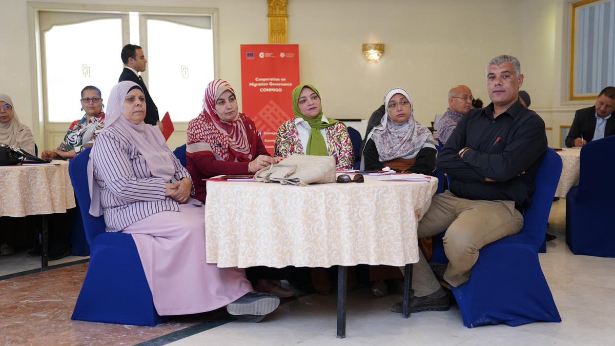 conmigoeg's tweet photo. Ambassador Naela Gabr inaugurated our training for teachers and school principals in Minya today, focusing on strengthening their capacities to raise awareness about the risks of illegal/ irregular migration. @NCCPIMandTIP  @EUinEgypt  @AECIDEGIPTO https://t.co/5UEbiCt71f