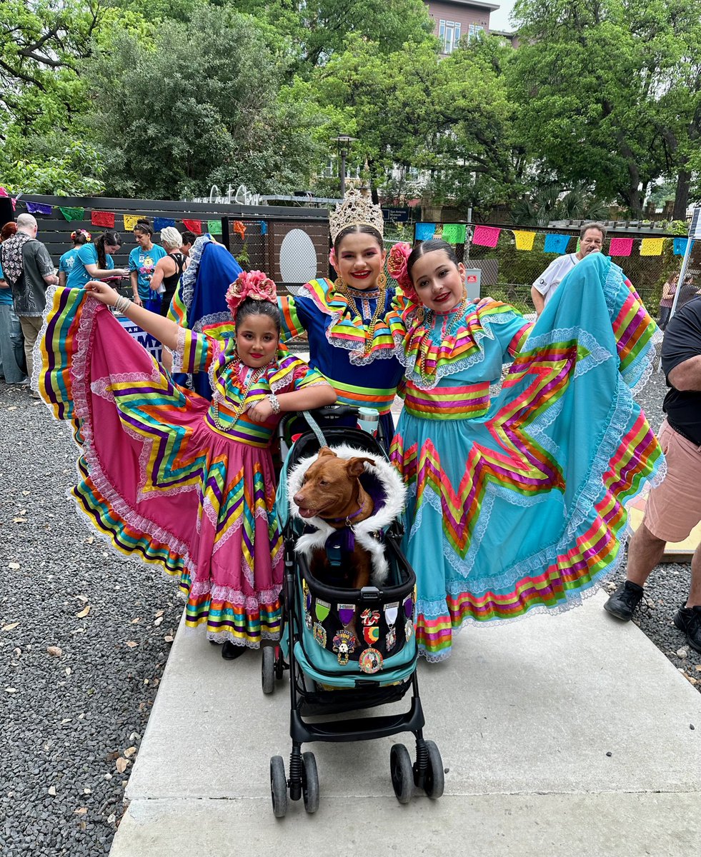 Thank you to everyone that came out to our 2024 El Rey Fido XXII Coronation at Hops & Hounds! #VivaFiesta @FiestaSA For more photos see - facebook.com/media/set/?set…