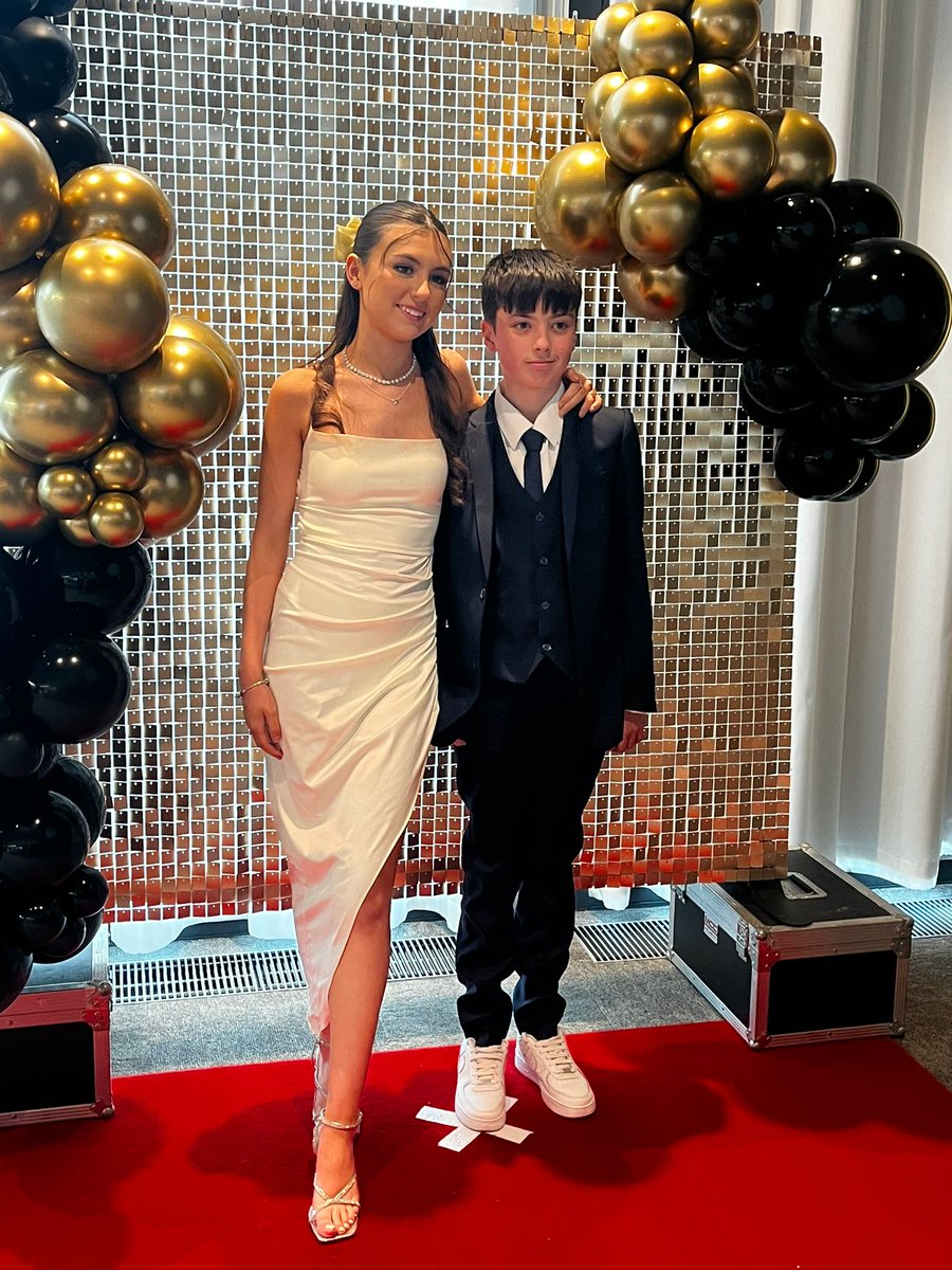 SophieBullock1's tweet photo. Went to the LCA Oscars ladt night and was buzzing to get awarded Senior Actor of the Year and a Lifetime Actor Award as did my bro @AlexBullock2010. Thanks @LCAperformers #Oscars2024 #awards #filmawards #actoroftheyear #thankyou https://t.co/JK4OHHEx7S