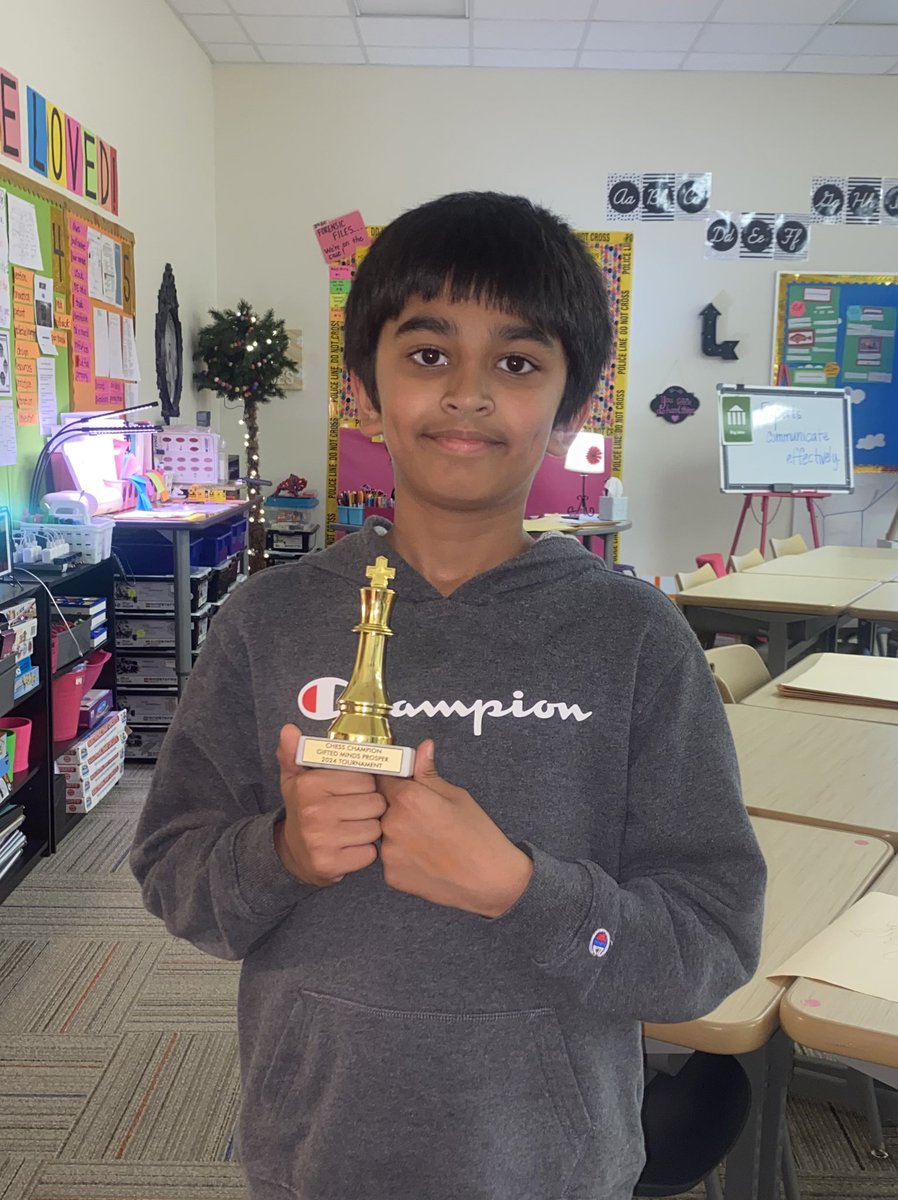 Three cheers for our Rohan, the 2023-24 Gifted Minds Prosper Chess Champion! We are so proud! 💙♟️@hugheselem @GiftedMindsPros