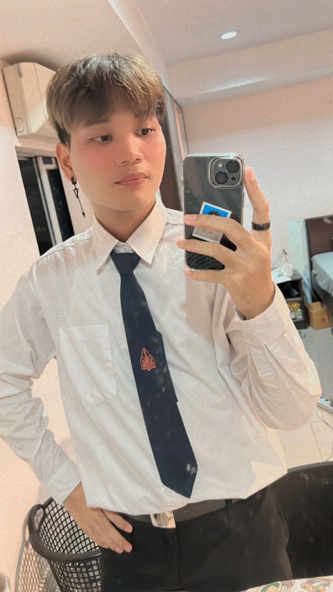 Foolismylife's tweet photo. ฟลุ๊ค 20Y | BI | Both/Vers เรียกไง โสด
-เด้กถาปัต
-เป็นหมาอ้อนได้ ลูบหัวได้ ✨
ชอบกิน ชอบนอน มีไปออกกำลังกายบ้าง ชอบเดินไปทั่ว เดินเรื่อยๆ ไม่ค่อยอยู่นิ่ง ชอบดูดวงฟีลฟังพอร์ตแคส ดูอนิเมะ ชอบฟังเพลง ฟังหมดทุกแนว หาบทสนทนาคุยไม่เก่ง ชอบแต่งตัว���ึงแต่งไม่ดีแต่ชอบ
IG : _flxke4603 https://t.co/g1TWbfjoca