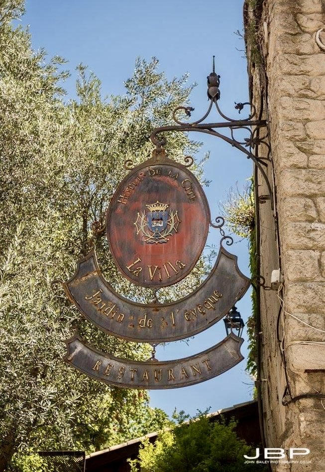 JBPhotos_UK's tweet photo. #AllMetalMonday #MetalSigns #France #Travel https://t.co/QAEETTlVnV