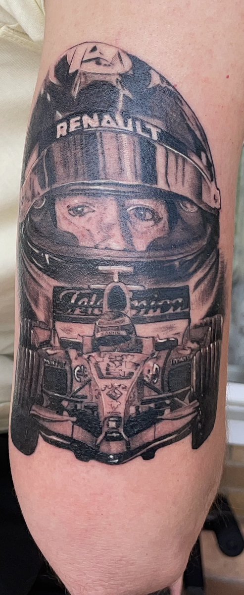 El sábado me tatué a Don Fernando Alonso Díaz y aun no me lo puedo creer. Siempre en tu barco @alo_oficial #newtattoo #fernandoalonso