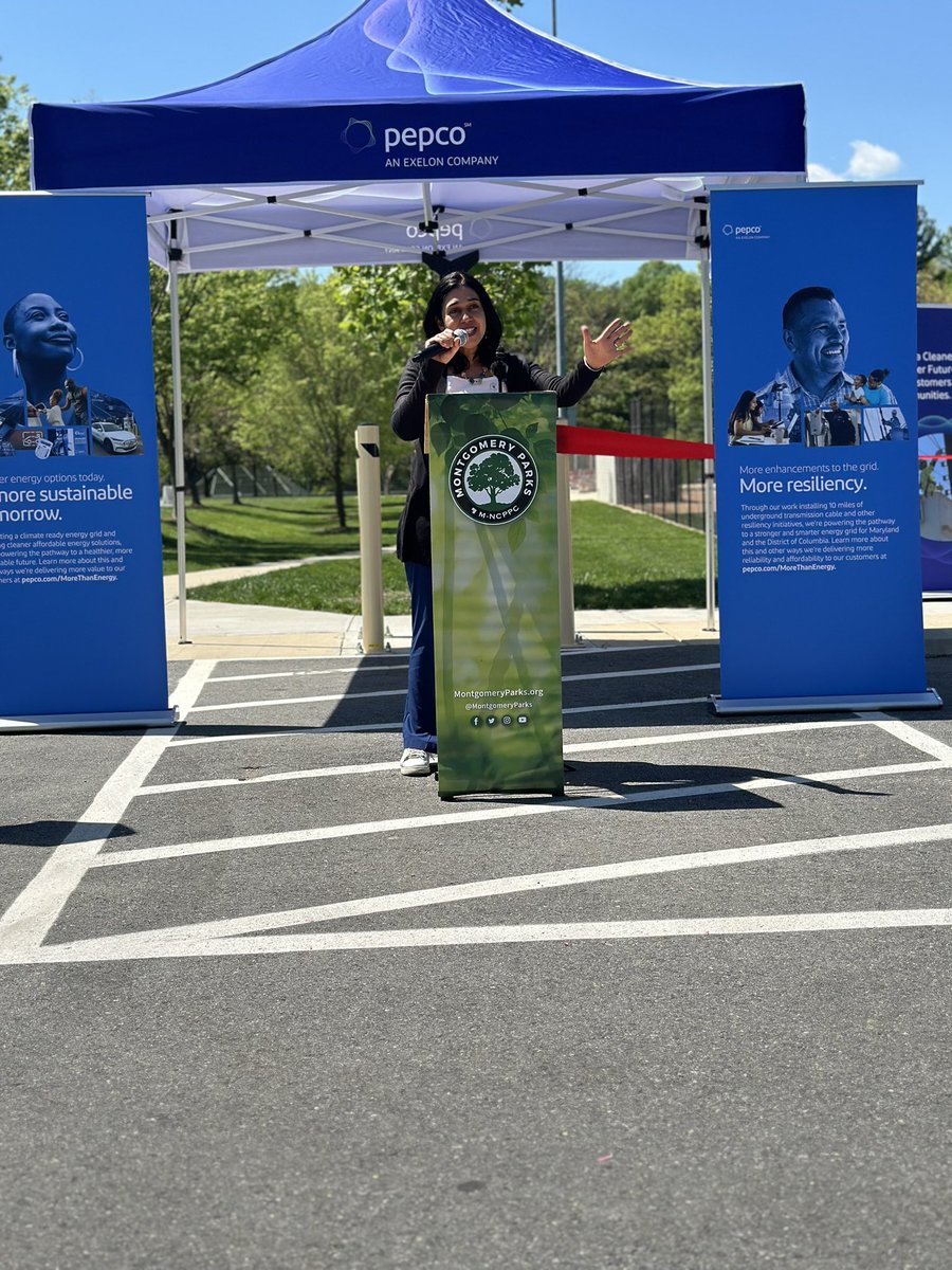 Wonderful day to celebrate the 200th EV charger installation by the Pepco EV Charger Program. Thank you so much to @PepcoConnect for the great partnership! #EarthDay