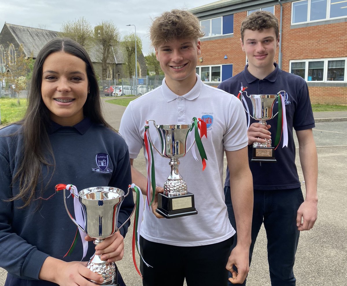 Three Captains and three National Cup Champions - Megan, Dewi and Wil celebrate their team’s performances at the Urdd / WRU tournament last week - Llongyfarchiadau 🏴󠁧󠁢󠁷󠁬󠁳󠁿