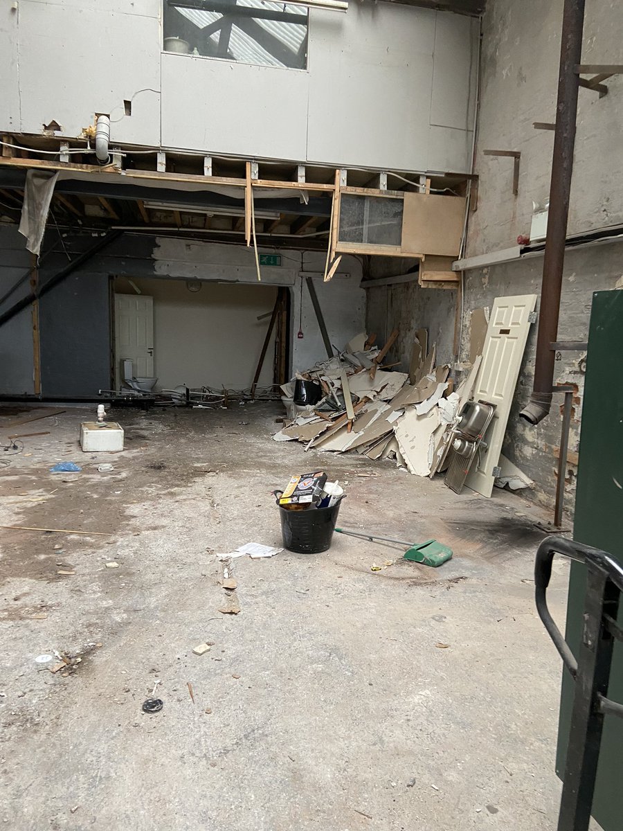 terracebarEFC's tweet image. Work started today on the rip out 
#efc #bramleymoore #NSNO #Everton