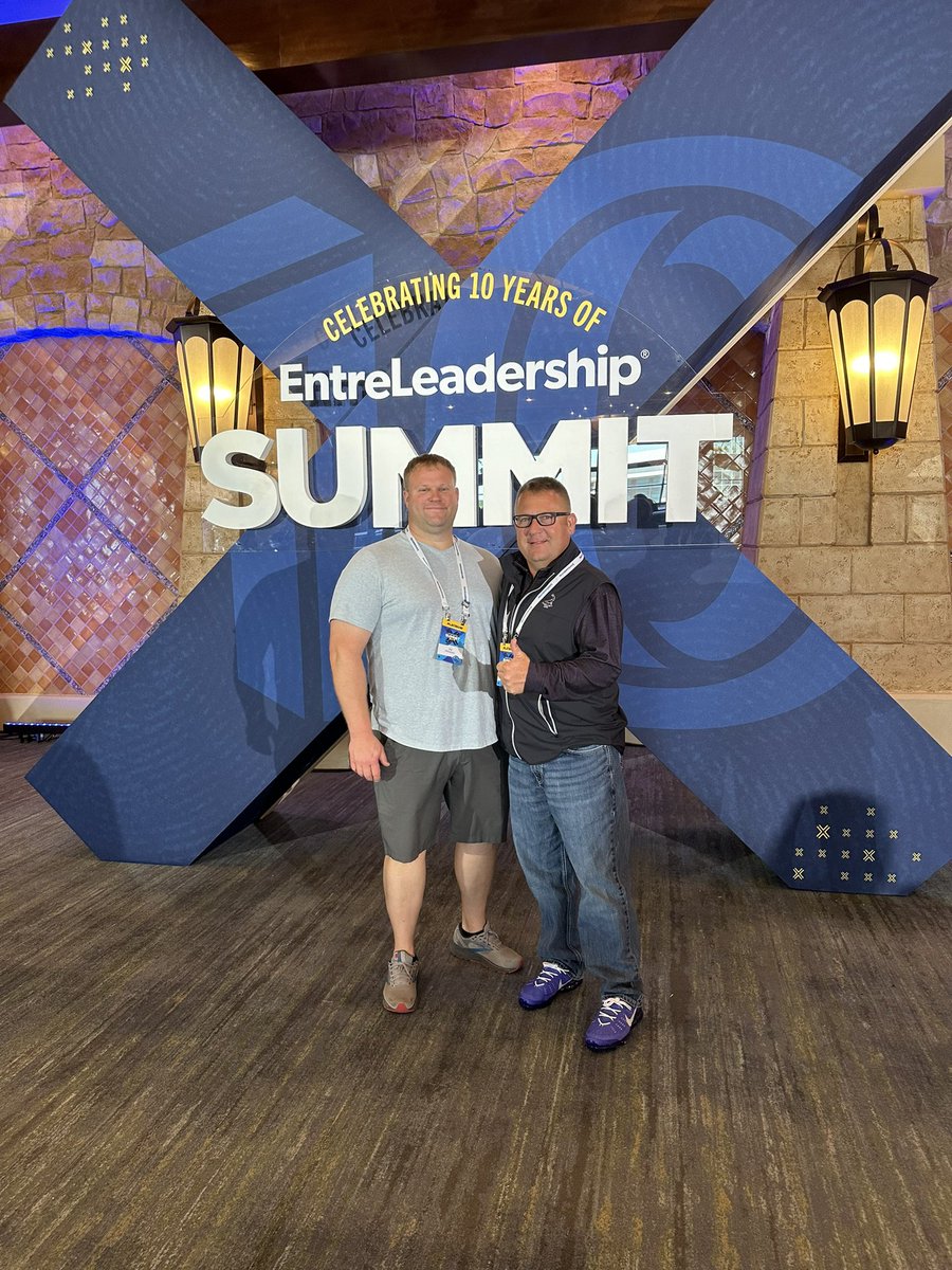 DrNelsLindberg's tweet photo. Growing ourselves!!! #entresummit #entreleadership So we can fulfill our missions of changing lives through veterinary medicine and inspiring people to do the things that inspire them! https://t.co/htL9UVJYIY