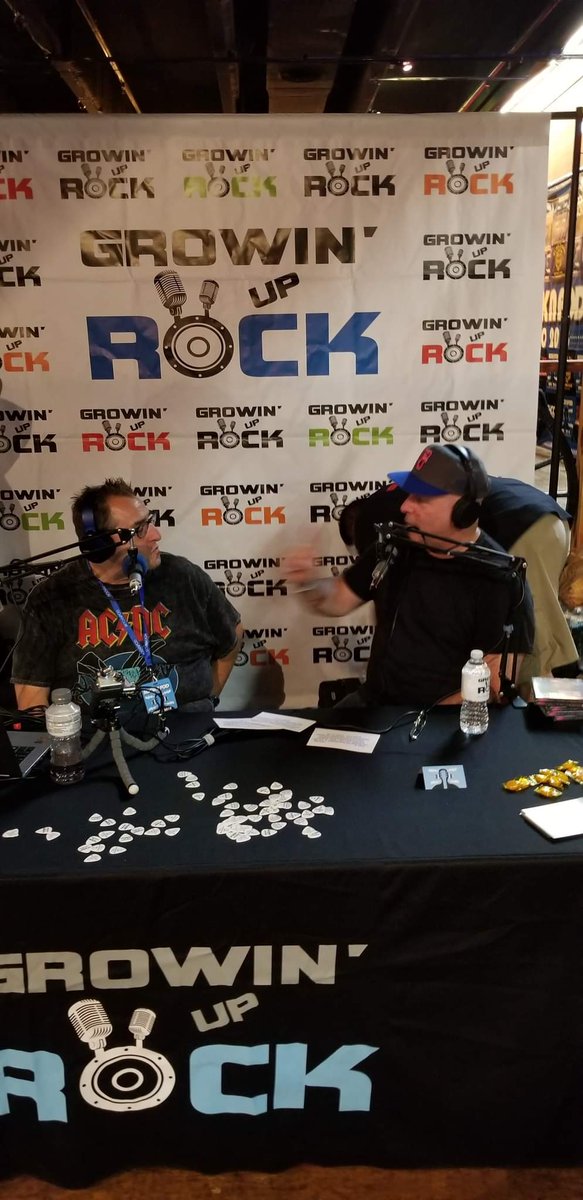 While work continues on next year's event, let's look back!

Here's Steven Michael of Growin' Up Rock Podcast interviewing comedian Craig Gass at ROCKNPOD 2018 at The Nashville Palace!

#growinuprock #craiggass #podcast #rocknpod #nashville #2018