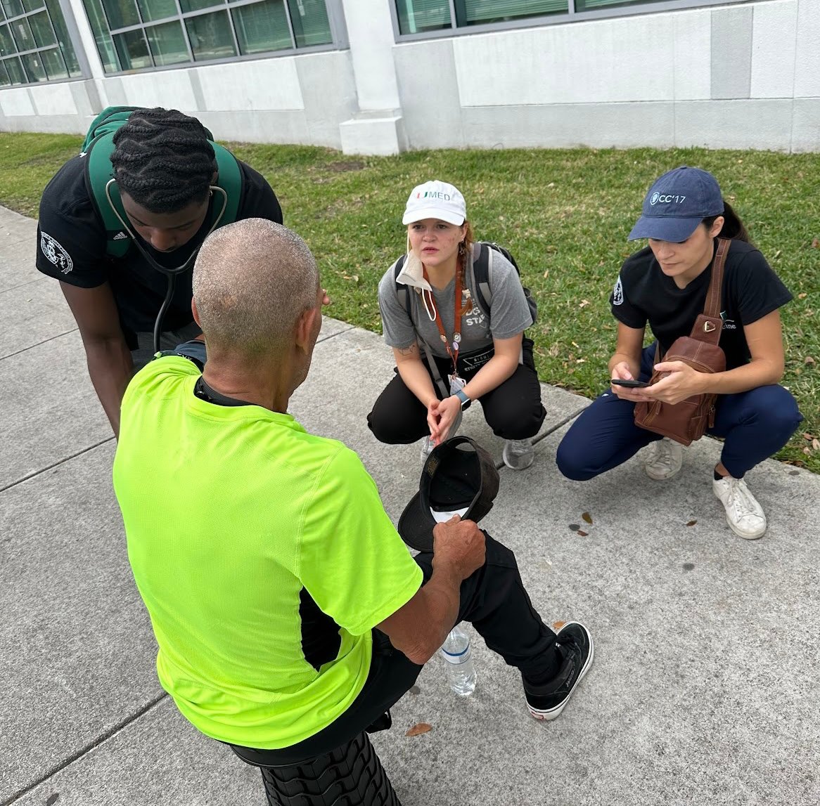 Celebrating #VolunteerAppreciationWeek! 🙌 Our commitment to improving #community #health is fueled by the selfless efforts of faculty, #MedCanes, and trainees. Together, we stand united in supporting underserved populations. 🧡 Learn more: loom.ly/TkDZyr0