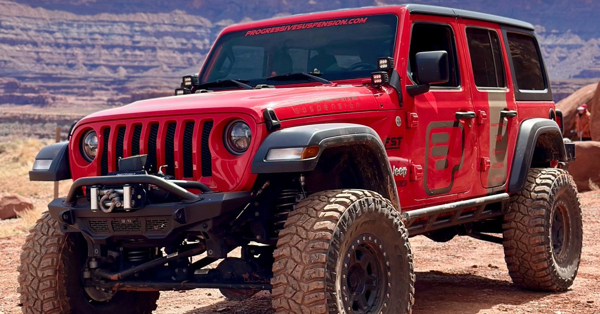 Moab Monday's with @progressivesuspension taking in the views.

Brakes: eLine slotted rotors oEP performance pads 

☝ Click Link In Bio To Learn More ☝

#STOPPINGTHEWORLD #R1concepts #teamR1
#jeep #wrangler #sport #offroad #4x4 #progressivesuspension #eLine #rotors