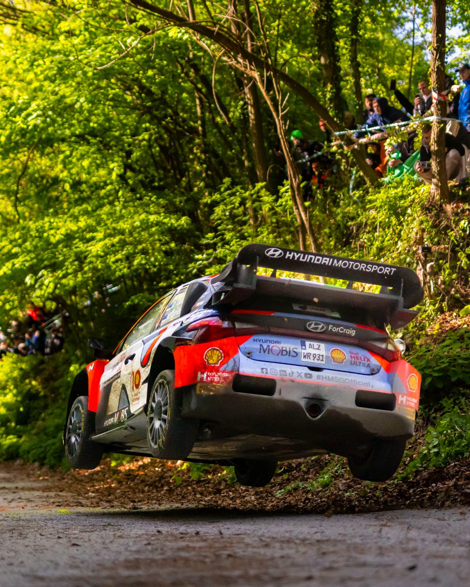 A P3️⃣ finish at #RallyCroatia 🇭🇷 Our collaboration with @HMSGOfficial meant the team were fully stocked with Shell Helix Ultra lubricant to climb the podium! Tell us your favourite moment of week ✍️ #WRC #WorldRally