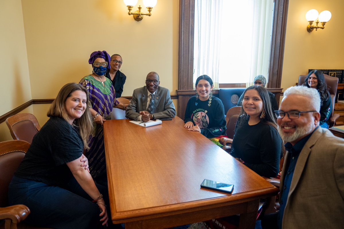 Thank you to our amazing youth advocates who spoke out against flavored tobacco at #TakeDownTobaccoDay last week. We must stand up to this industry and create a better future for Minnesota kids. #KeepLungsLoud #FlavorsHookKidsMN