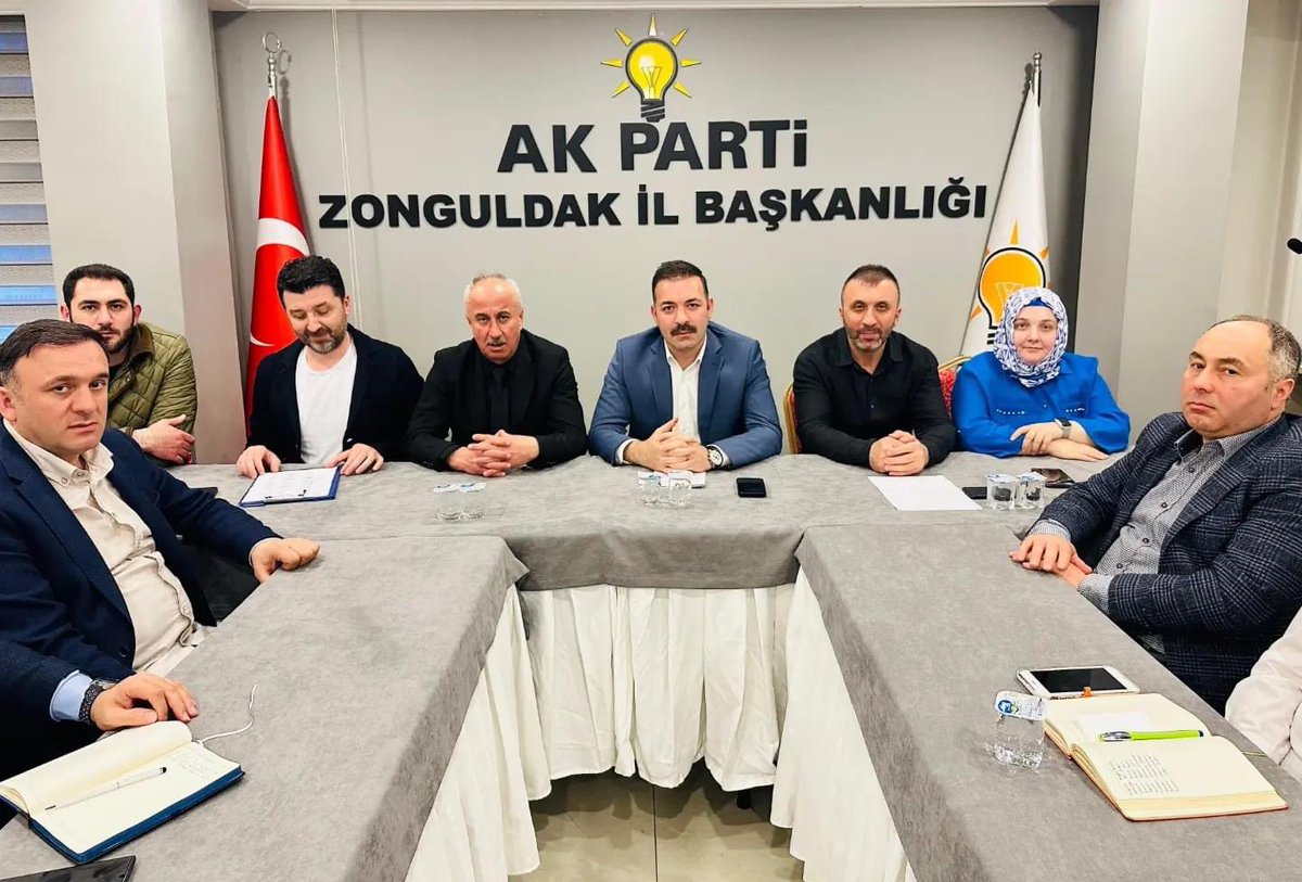 TulaySayili's tweet photo. Haftalık Olağan İl Yönetim Kurulu Toplantımızı yeniden İl Genel Meclis başkanlığına seçilen Necdet Karaveli'nin katılımlarıyla  gerçekleştirdik. Toplantımızın ve alınan kararların hayırlara vesile olmasını diliyorum.

@aysekesir 
@ak_kadin_67 https://t.co/WDBZslPnrY