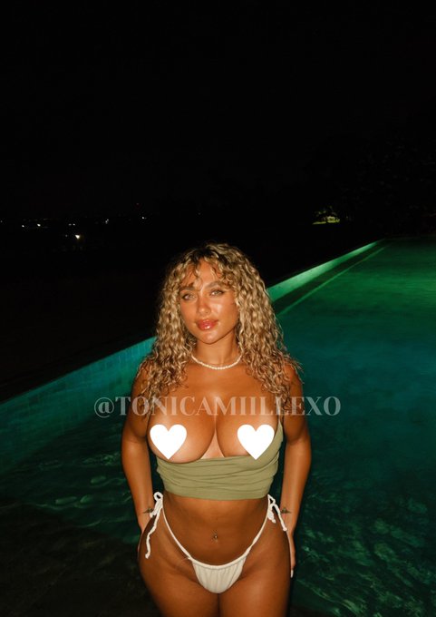 Late night skinny dipping? https://t.co/kBhaLDiSqd<a href="/tag/girlfriend"class="tags"><span>#girlfriend</span></a><a href="/tag/prank"class="tags"><span>#prank</span></a><a href="/tag/fyp"class="tags"><span>#fyp</span></a>