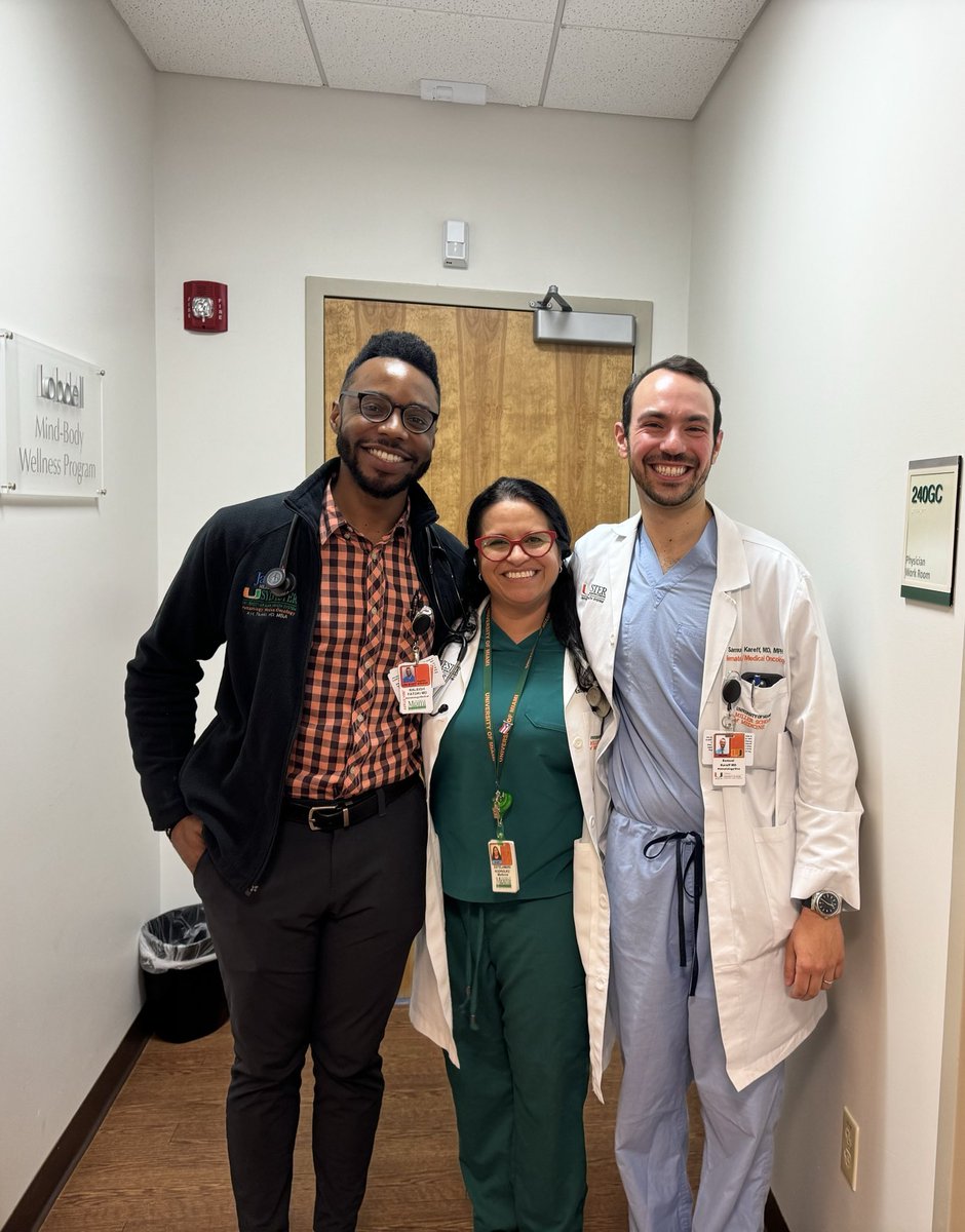 Best part of Monday clinic is when our ⁦@SylvesterCancer⁩ @HemOncFellows⁩ come to clinic. #oncologistdiary ⁦@SamuelKareffMD⁩ ⁦@fatoki09⁩