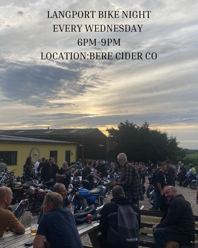THIS WEEK AT BERE CIDER:
TUES 23RD NOM NOM PIZZA WILL BE HERE SERVING TASTY WOOD FIRED PIZZA
WED 24TH THE FIRST LANGPORT BIKE NIGHT 6PM-9PM WITH HOT FOOD AVAILABLE! 
#WhereItsTo  #tuesdaynight #pizzatuesday #pizzaandpints #food #takeawayfood #alternatetuesday #langportbikenight