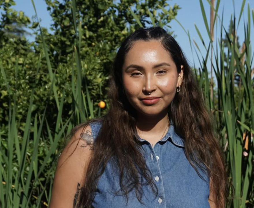Congrats to Katherine Funes, third-year @UCIrvine global studies grad student, who's received a competitive one-year @MellonFdn/@ACLS1919 Dissertation Innovation fellowship to study carcerality & LGBTIQ communities in El Salvador! socsci.uci.edu/newsevents/new… #zotzotzot #UCIpride