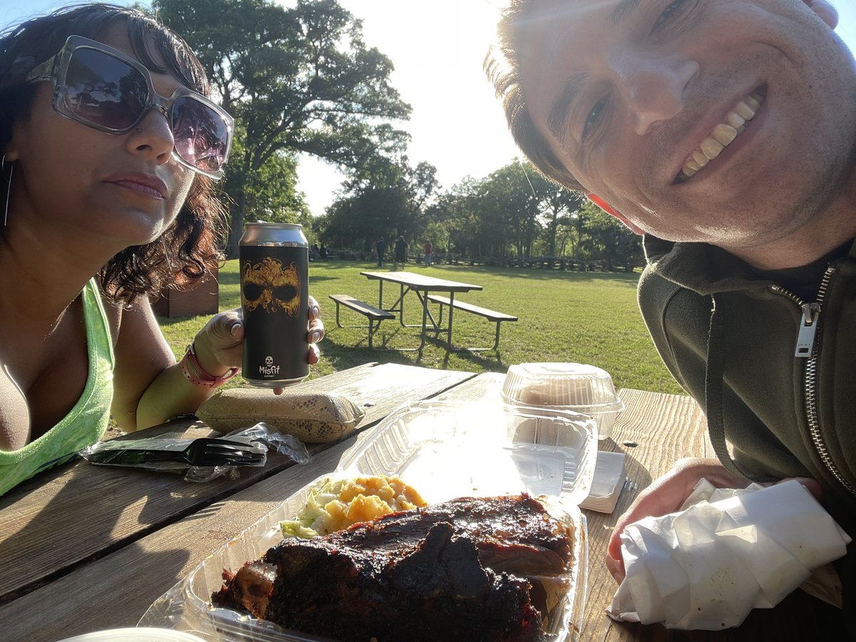 Oooh we had a fabulous time @SaltLickBBQ yesterday! Always the beef & bison rib plate 🤠🐂🦬