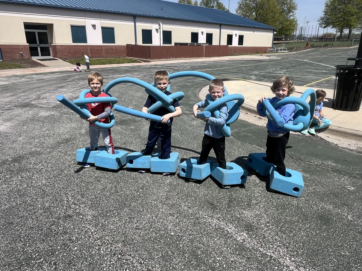 Who you gonna call…ghostbusters #SharethegoodLPS <a href="/LIBERTYSCHOOLS/">LPS53</a> <a href="/EpicElementary/">EPiC Elementary</a> <a href="/KatieEllis208/">Katie Ellis</a>
