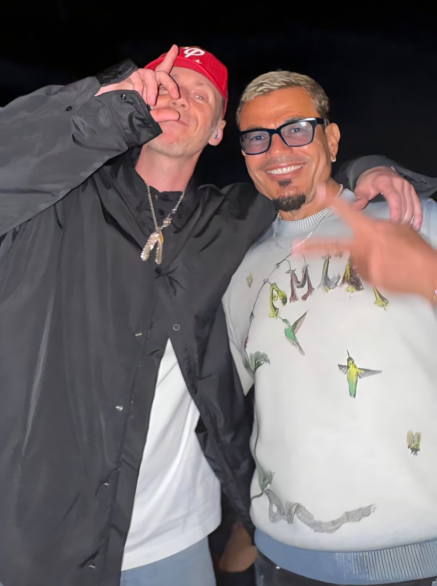 لما الأساطير تتقابل في صورة واحدة 

When legends meet <a href="/adamport/">Adam Port</a> with the egyptian legend <a href="/amrdiab/">Amr Diab</a>