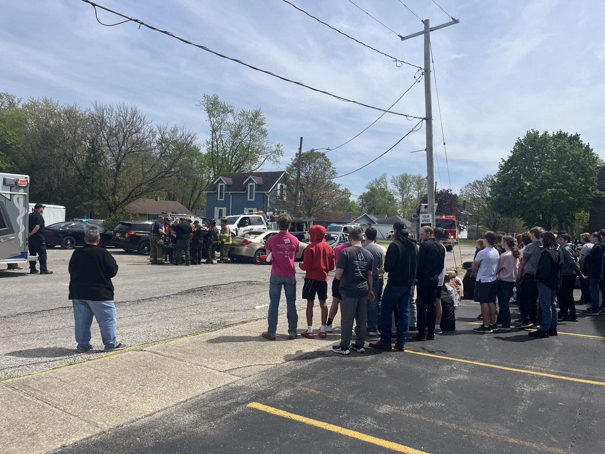 Dr. Emily Weidner tweet media