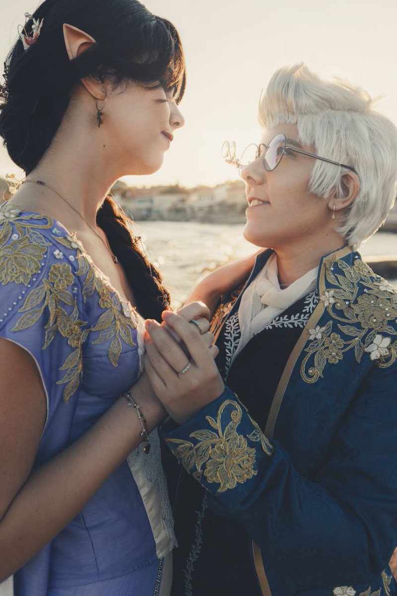 'As I looked into your eyes I understood how generations of poets have chosen to write endlessly about love.' Vex'ahlia: @Astra_cosplay 📸 Kameko_fotografía (IG) 💙 This shoot is just so beautiful 🥺 #CriticalRole #criticalrolecosplay