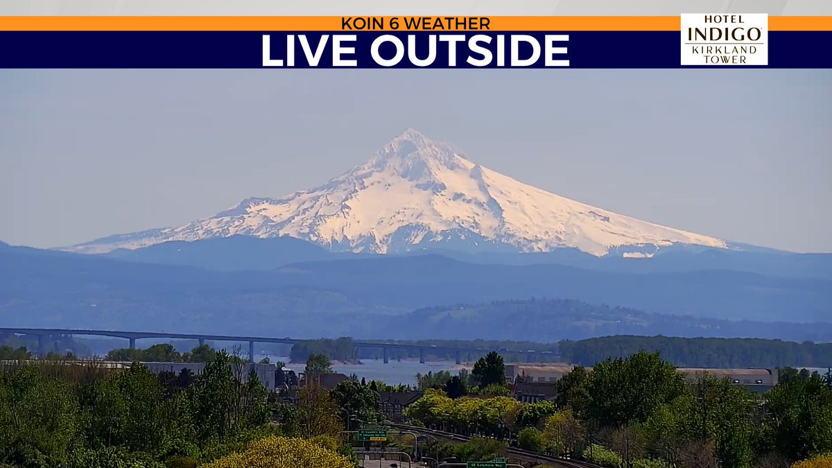 Mt. Hood views don't get much better than this! 🏔
@KOINNews #WAwx #ORwx