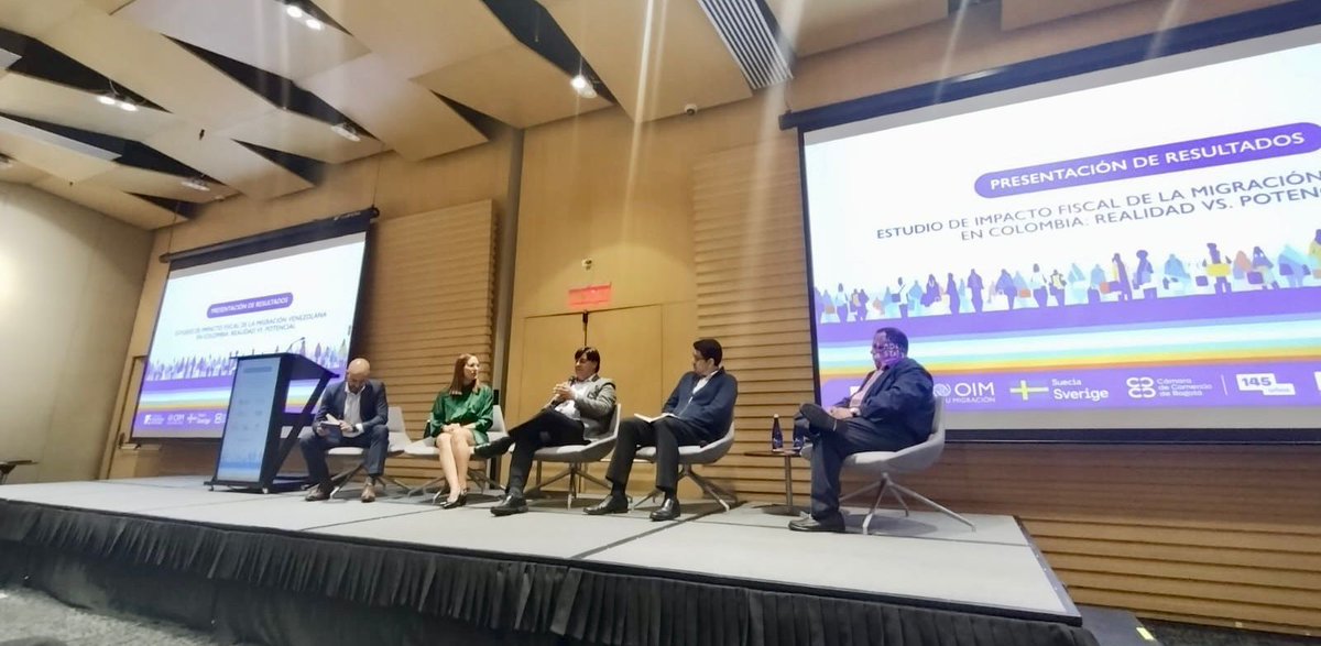 comvenezuela's tweet photo. 🧵Participamos en el panel de la presentación de resultados del ‘Estudio de impacto fiscal de la migración venezolana en Colombia: Realidad vs. Potencial’ liderado por @ideaspaz, @kas_colombia, #CAVEX, @OIMColombia. https://t.co/l7oiladejV