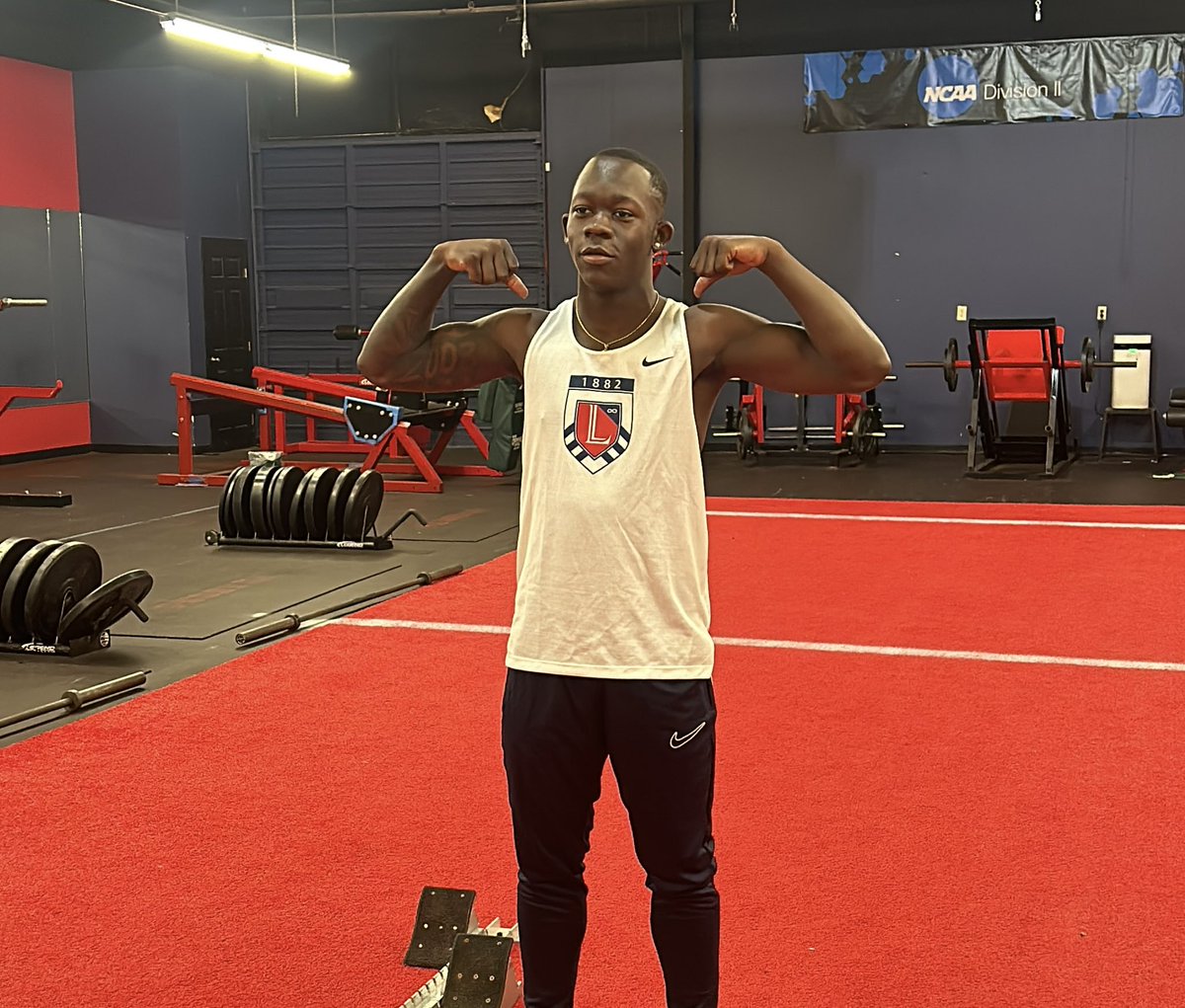 Vinterrious Hunt💫 tweet media