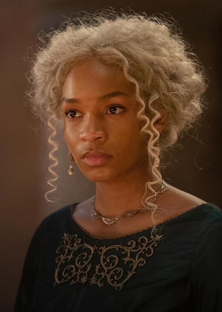 #HouseOfTheDragon star Bethany Antonia responds to racist DMs 'You all won't ruin this first glimmer of dragon joy for us negroes 💋'