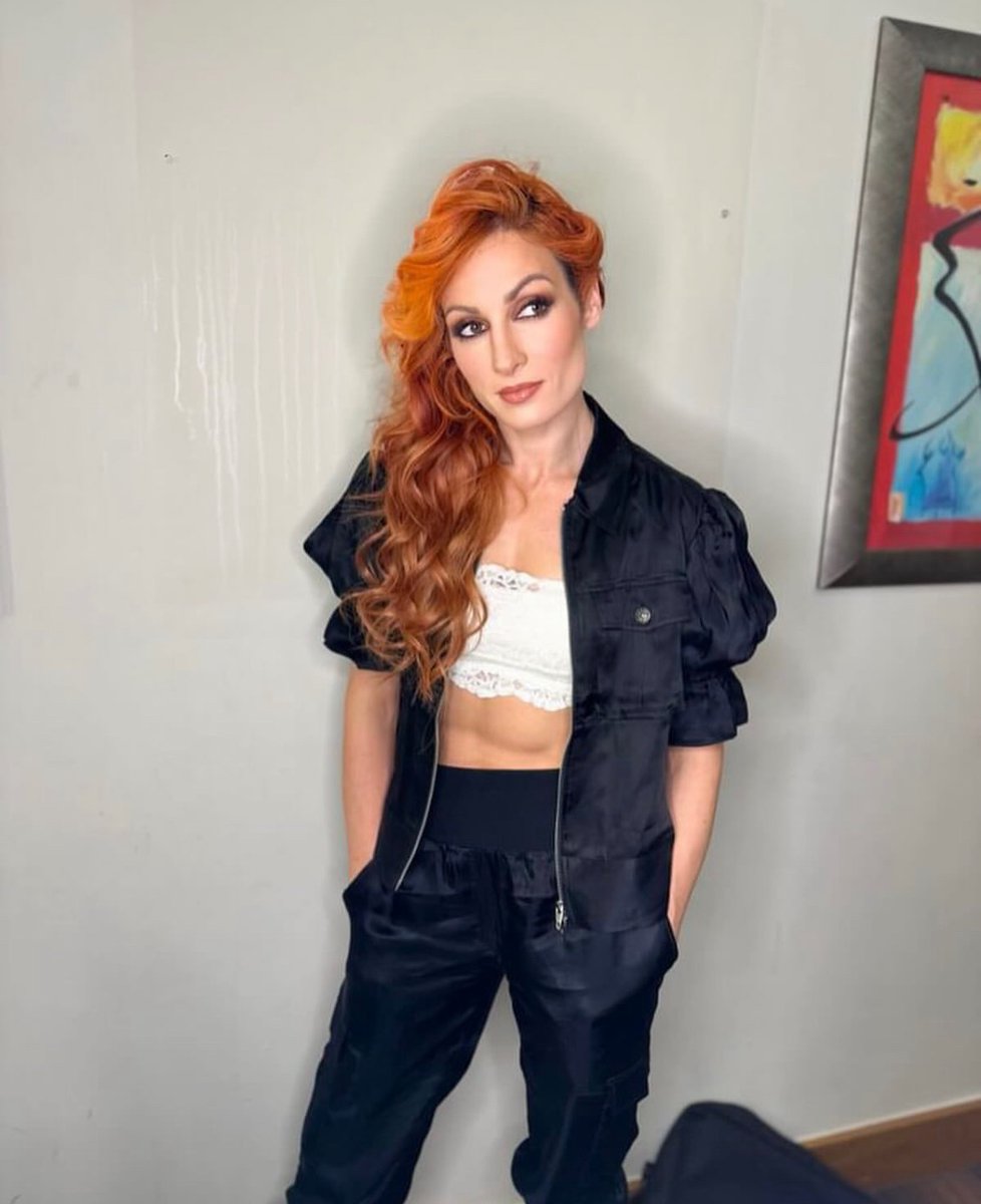 Becky Lynch shares new photo