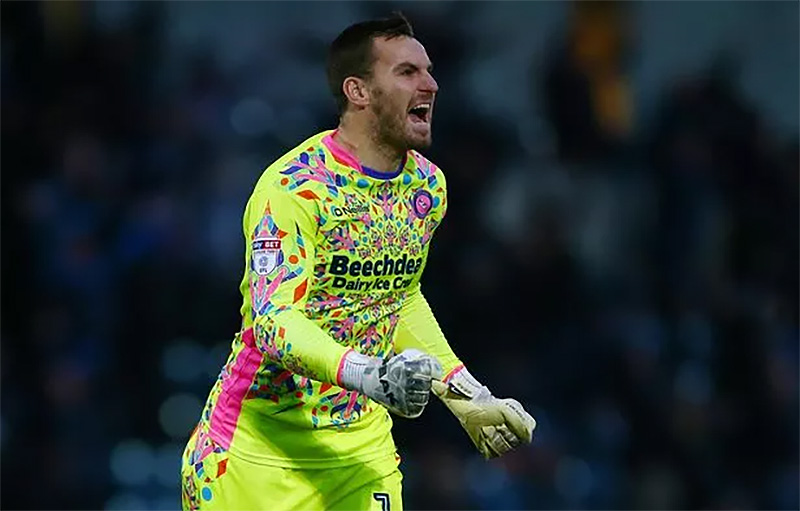 Random Goalkeeper Fact of the Day (156): Wycombe Wanderers came up with a novel way of gaining an advantage over their opponents for the 2017/18 season - a goalkeeper top designed to distract strikers. There may have been something in it as they won promotion that season...
