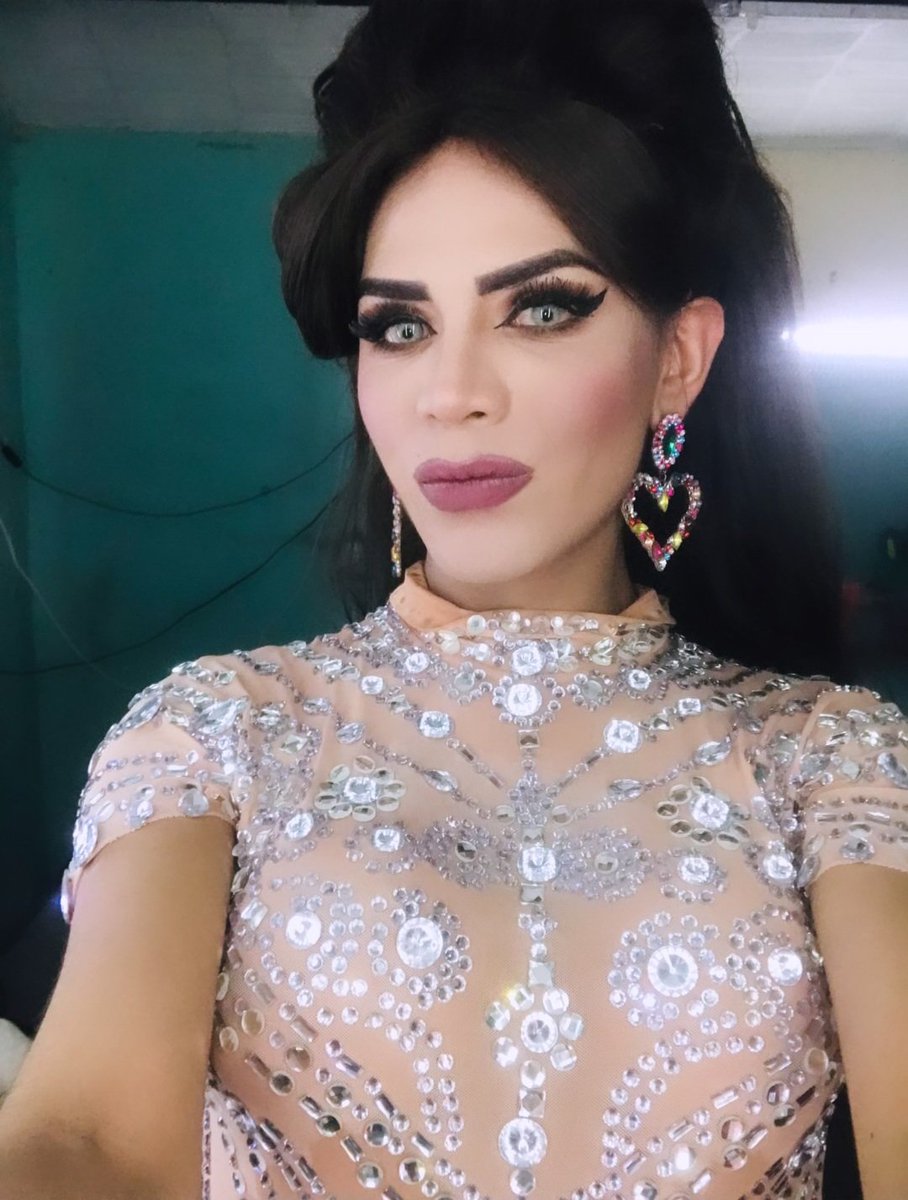 Marilyn23072474's tweet photo. Back to Black 🖤
#TransIsLove #TransIsBeatiful #TransWoman #TranMexicana #TransPotosina #Trans #Grekovip #SanLuisPotosí #Rt Rt. 🏳️⚧️ https://t.co/KhJaPQjssC