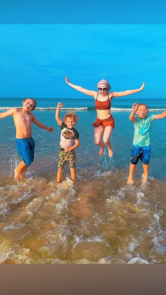 Beach days are the best!! Love Florida and these amazing boys 🌞💙💙💙#bestdays #sunshine #florida