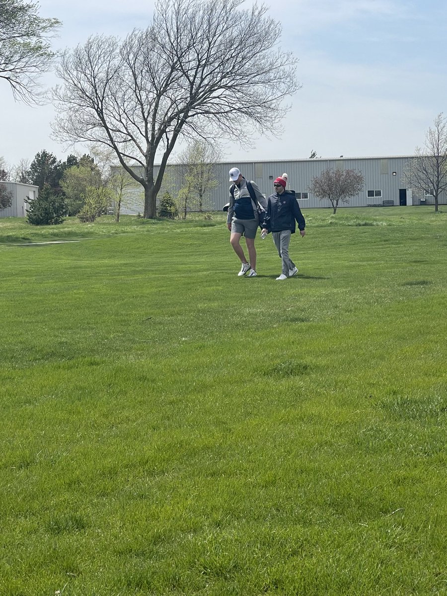 JEHansmeyer's tweet photo. #BeautifulNebraska - except not today. See those white caps? See that flag at a 45 degree angle??? @nsdgolf playing the @BeatriceHigh Invite. Such peaceful prairieland…. https://t.co/UCStWbl5us