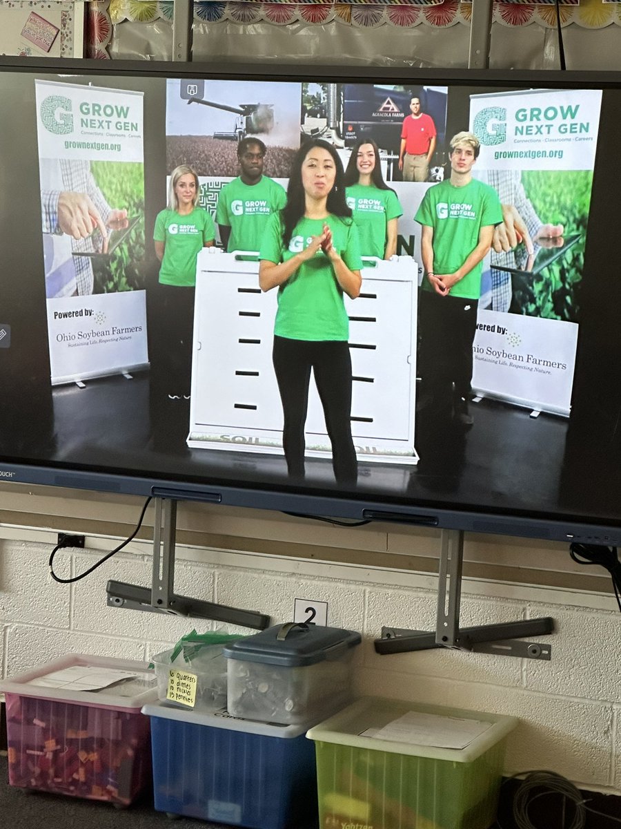 Mrs. Hoy 🐾 tweet media