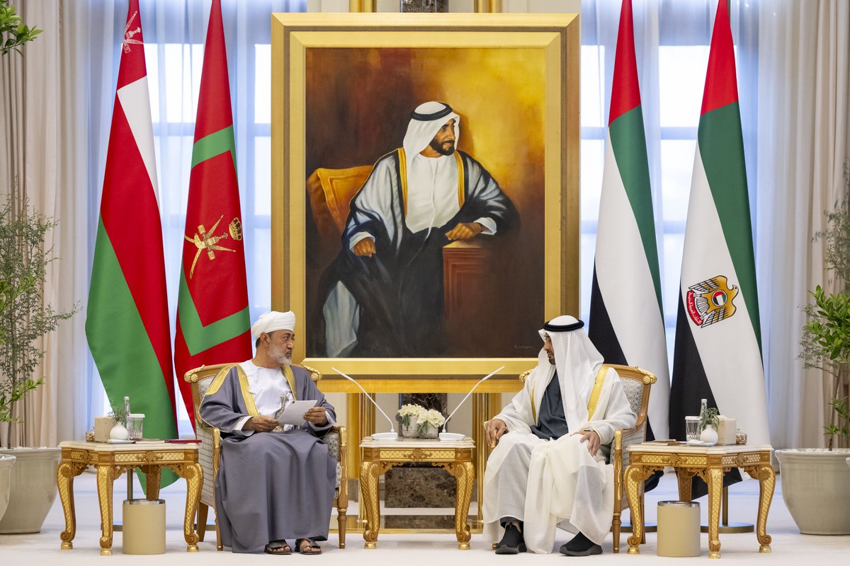 UAE, Oman leaders discuss strengthening ties, restoring region's stability ow.ly/oJ2a30sBMn9 #KUNA